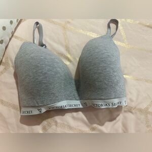 Victoria's Secret Light Gray Padded Everyday T-Shirt Bra - GUC
